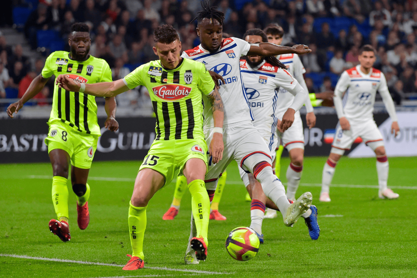 里昂阵容2020阵型图