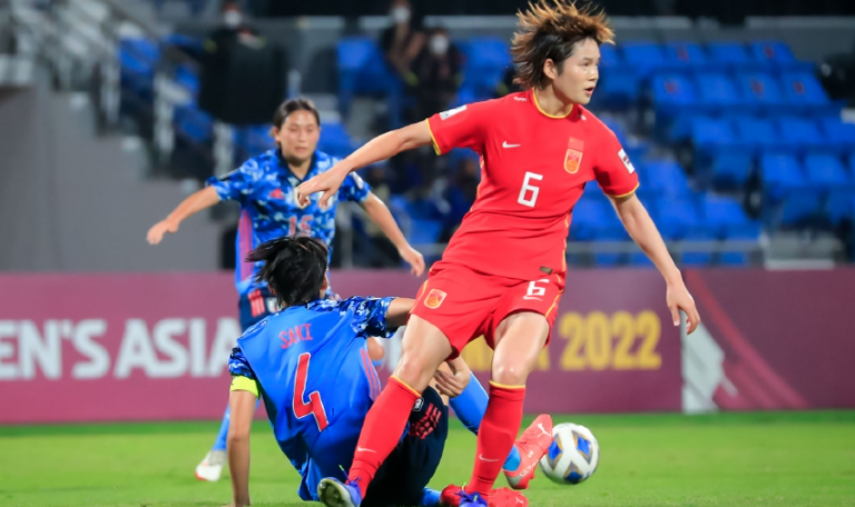 星空体育官网下载入口-资深女足球迷