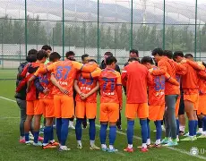 星空体育中国-山东队4×200